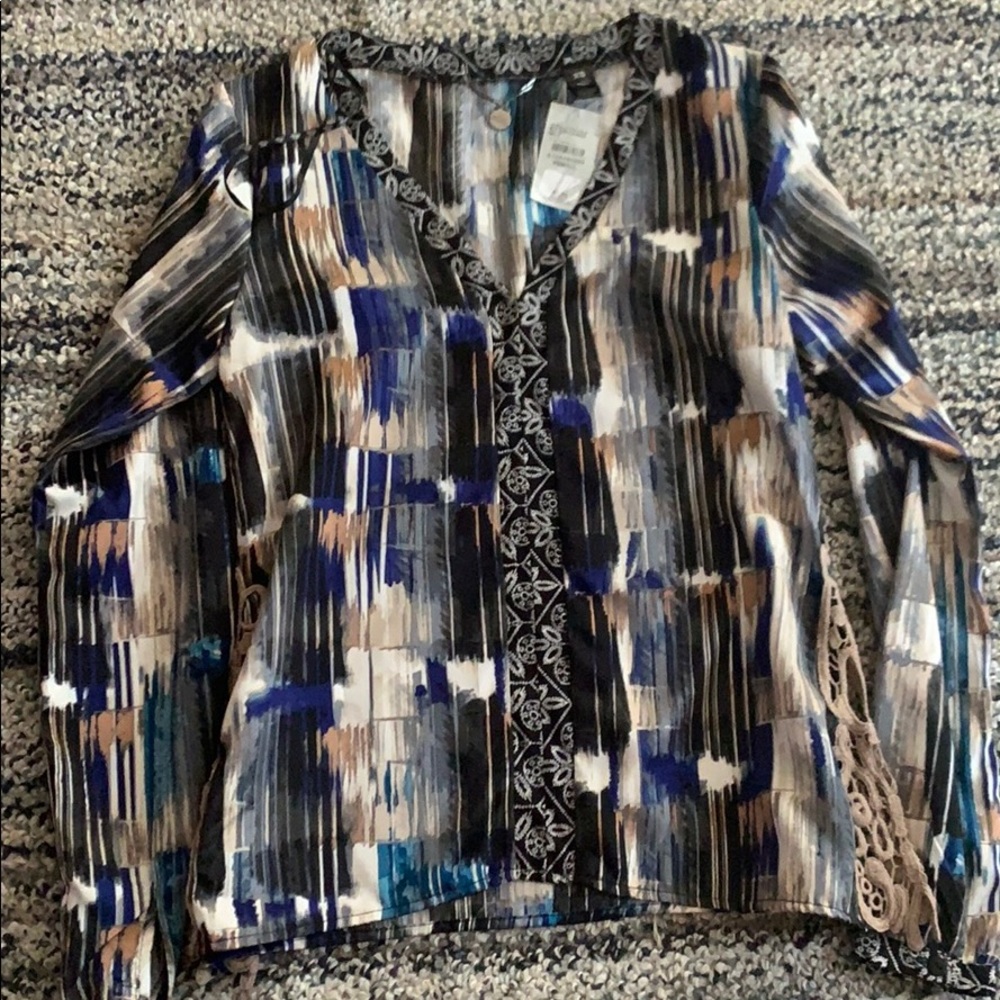 Buckle shirt